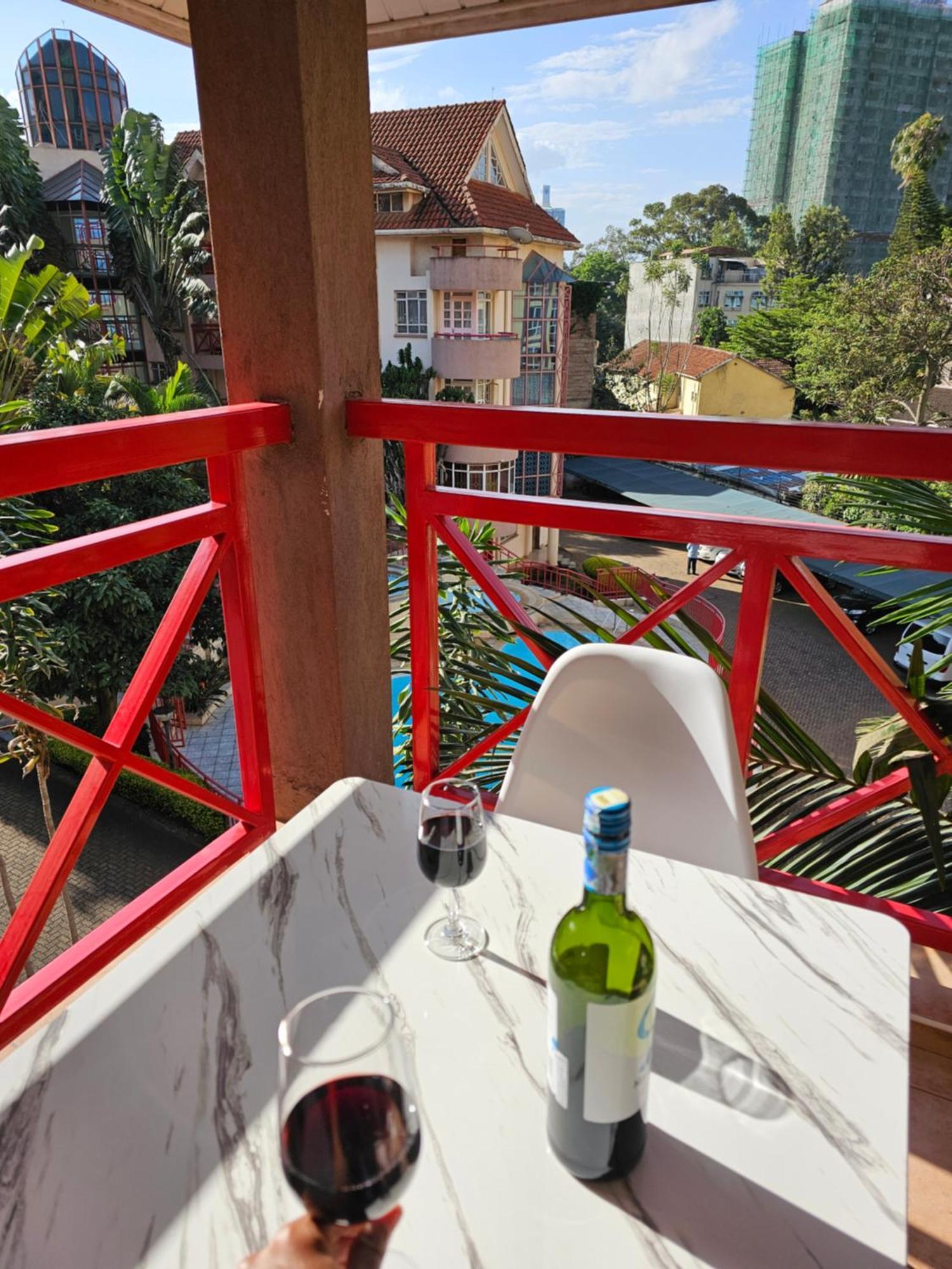 Cosy And Accessible 1br Penthouse With Terrace Appartement Nairobi
